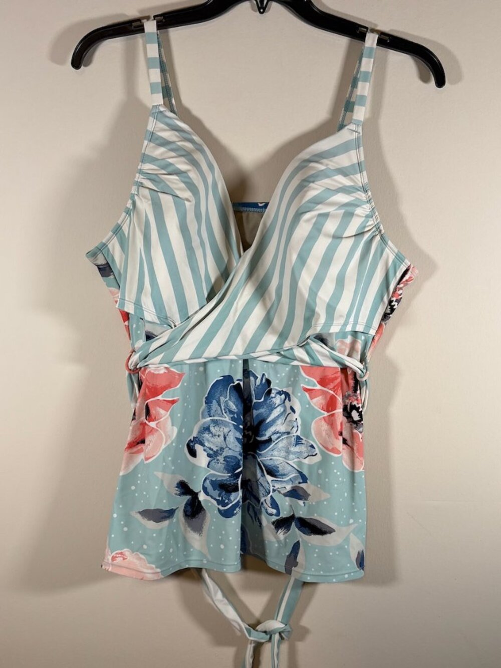 Cacique Tankini Top size 20